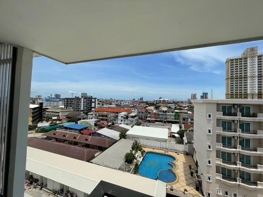 Getaway Studio In City Center Residence Патая Екстериор снимка