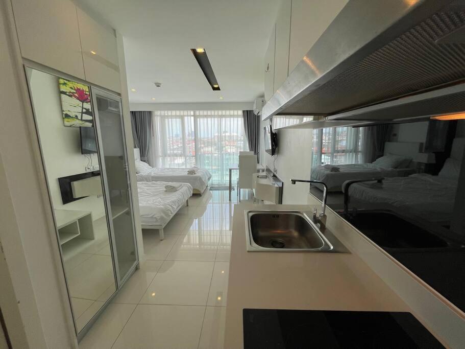 Getaway Studio In City Center Residence Патая Екстериор снимка